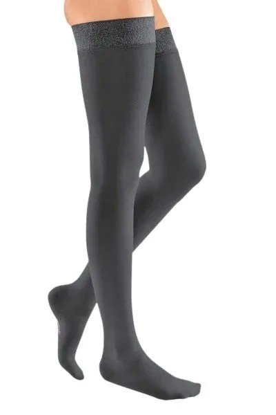Stehenní punčochy mediven elegance (II.KT) - S krajkou platinum, velikost 3, barva anthracite, délka normal, se špicí Stehenní punčochy mediven elegance (II.KT) - S krajkou platinum, velikost 3, barva anthracite, délka normal, se špicí