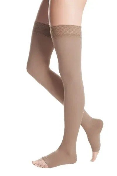 Polostehenní punčochy s krajkou MAXIS MICRO(II.KT) - Velikost 2, barva bronz, délka normal, bez špice Polostehenní punčochy s krajkou MAXIS MICRO(II.KT) - Velikost 2, barva bronz, délka normal, bez špice